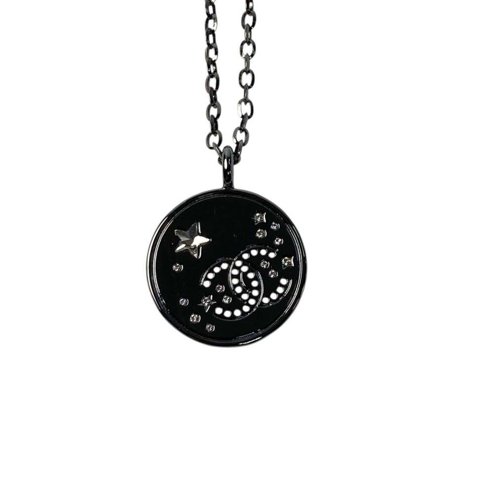 CHANEL Necklace - Picture 2 of 8